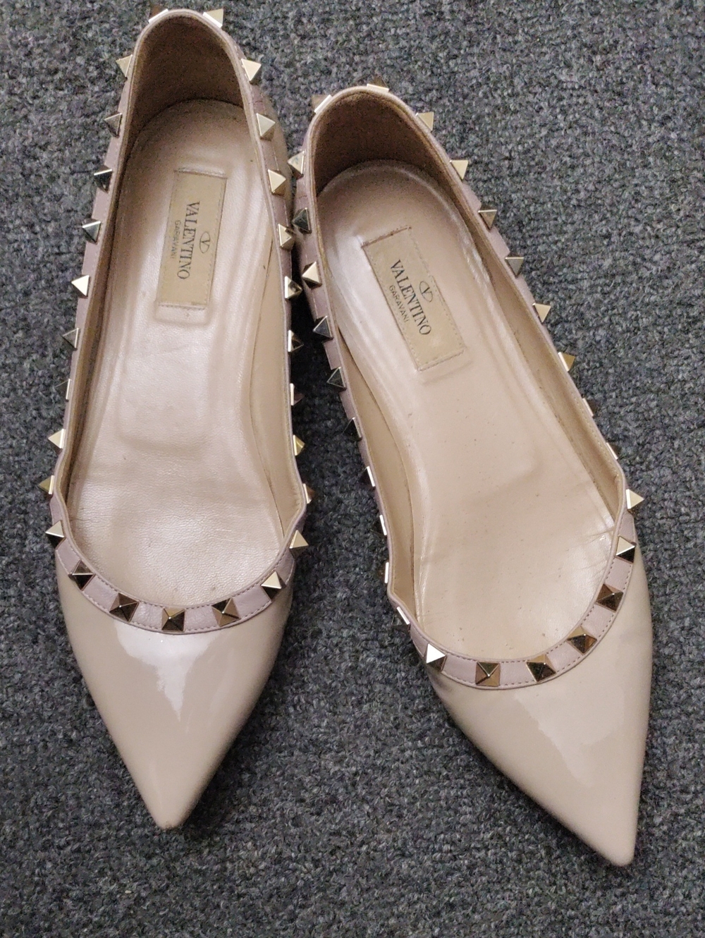 Valentino Nude Patent Leather Pointed Rockstud Flats